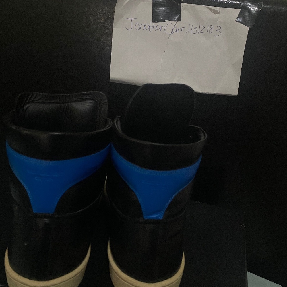 Saint Laurent Court Classic Sneakers - Picture 3 of 6